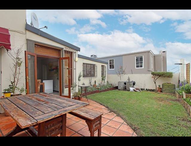 2 BEDROOM PROPERTY TO RENT IN GREEN POINT